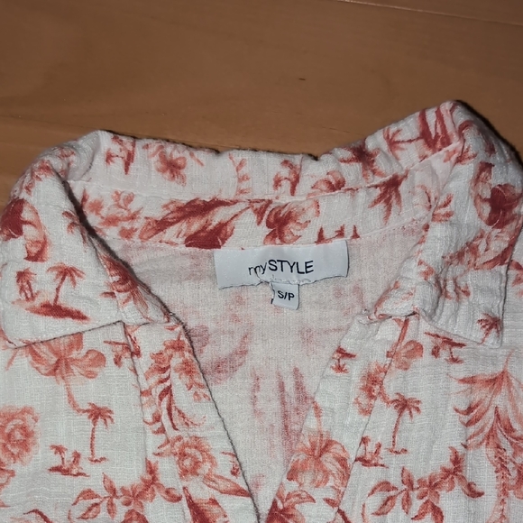 Crop Button Down Shirt - Picture 2 of 6